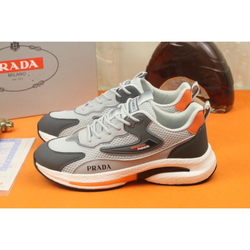 Pra*a casual shoes